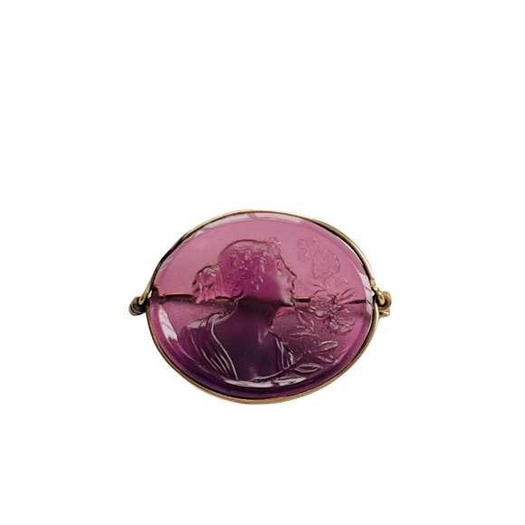 Antique Amethyst/Purple Glass Cameo C Clasp Brooch • Antique Brooch - Picture 4 of 5